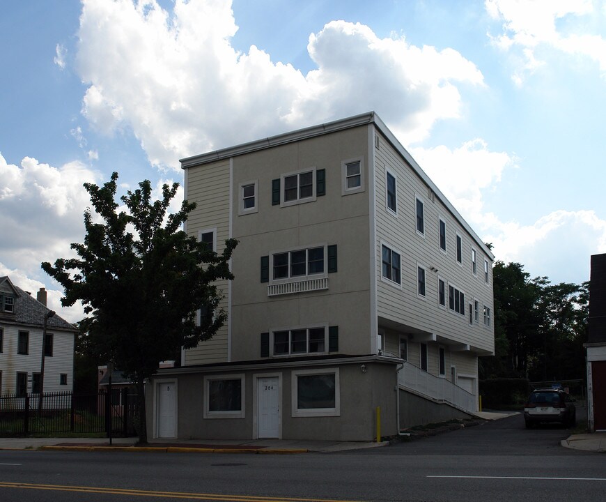 204 Bloomfield Ave in Montclair, NJ - Building Photo