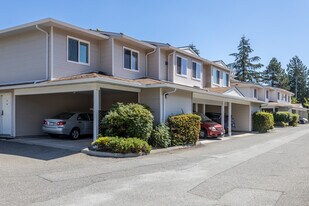 10051 155 St in Surrey, BC - Building Photo