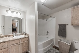 South Shore Lakes in League City, TX - Building Photo - Building Photo