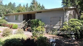 7210 NW Council Tree Ln in Corvallis, OR - Building Photo