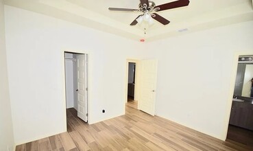 3704 Hawthorne Ave, Unit 3 in Edinburg, TX - Foto de edificio - Building Photo