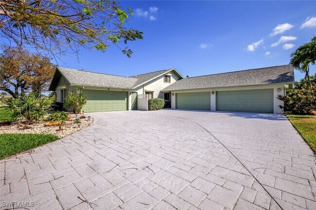 property at 2617 SE 23rd Ave