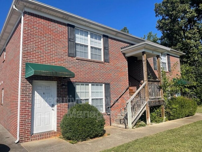 property at 115 Kenilworth Ct