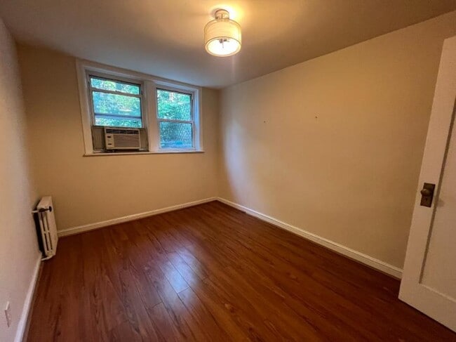 38-05 52nd St in Queens, NY - Building Photo - Building Photo