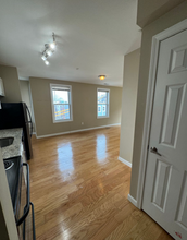 51 Chelsea St, Unit 3B in Boston, MA - Building Photo - Building Photo