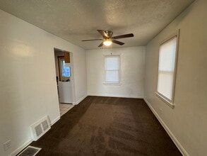 133 16th St NE in Canton, OH - Building Photo - Building Photo