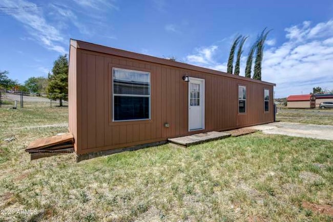 property at 17101 E Meadow Ln