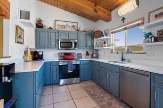 2 Sage Ct in Edgewood, NM - Building Photo - Building Photo