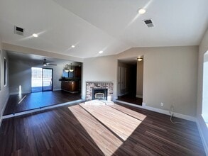 464 Acadia Dr in Petaluma, CA - Building Photo - Building Photo