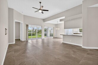 8257 Rosalie Ln in Wellington, FL - Building Photo - Building Photo