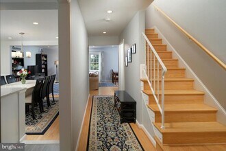 1528 Westmoreland St in McLean, VA - Building Photo - Building Photo