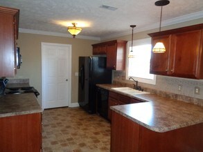 1725 Kinsale Ave in Murfreesboro, TN - Foto de edificio - Building Photo