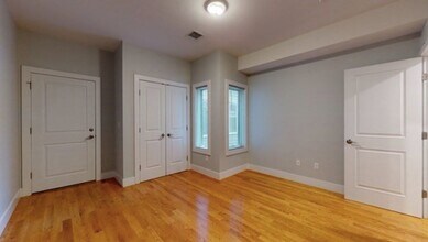 41 W 2nd St, Unit 3 in Boston, MA - Building Photo - Building Photo