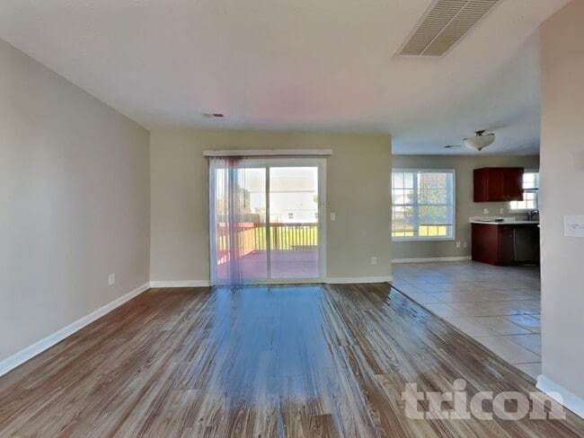 147 Scotland Dr in Spring Lake, NC - Building Photo - Building Photo