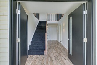 300 10th Ave W in Kirkland, WA - Building Photo - Building Photo