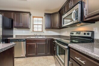 7892 Ridgedale Dr in Olive Branch, MS - Building Photo - Building Photo