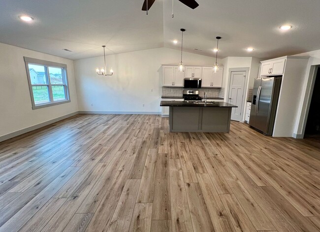 4646 Pierce Dr in Manhattan, KS - Building Photo - Building Photo