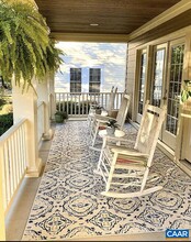 1445 Wickham Pond Dr in Charlottesville, VA - Foto de edificio - Building Photo