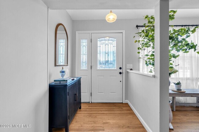 115 10th Ave in Spring Lake, NJ - Foto de edificio - Building Photo