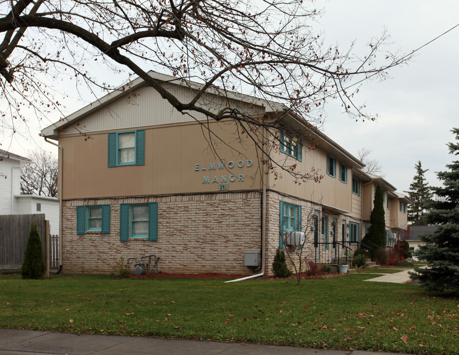 Elmwood Manor in Findlay, OH - Foto de edificio