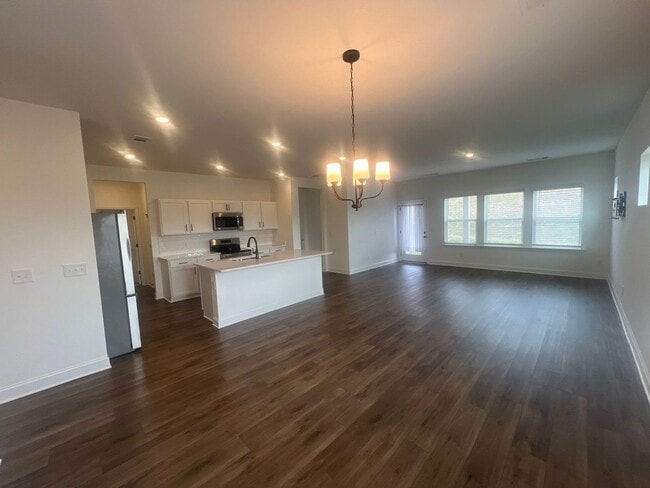 property at 312 Traywick Pl