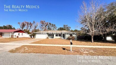 2271 Northland Rd in Mount Dora, FL - Building Photo - Building Photo