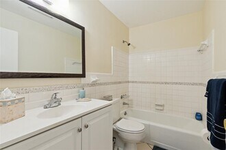 532 S Luna Ct, Unit 2 in Hollywood, FL - Foto de edificio - Building Photo