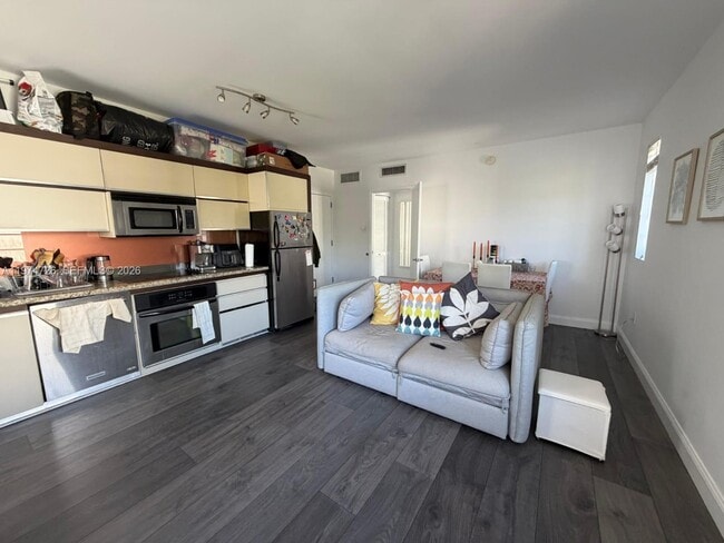 property at 435 21st St