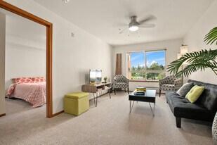 Victoria Park Senior Living Apartments in Seattle, WA - Building Photo