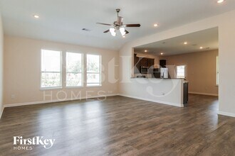 681 Rd 51021 in Cleveland, TX - Building Photo - Building Photo