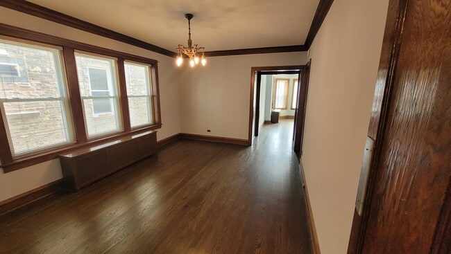 5228 W Hutchinson St in Chicago, IL - Building Photo - Building Photo