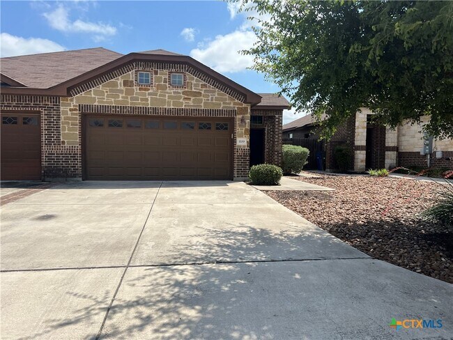 property at 1119 Creekside Orchard