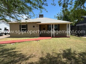2723 N Greenfield Rd in Phoenix, AZ - Building Photo
