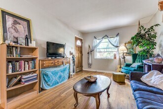 902 Denton St in Denton, TX - Building Photo - Building Photo