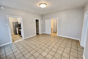 439 Union Dr in Los Angeles, CA - Building Photo