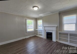 12 Woodsdale Pl SE in Concord, NC - Building Photo - Building Photo