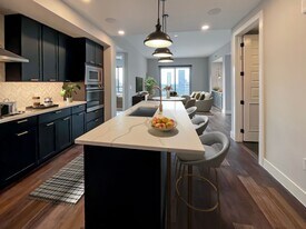 1999 Briar Oaks Ln in Houston, TX - Building Photo