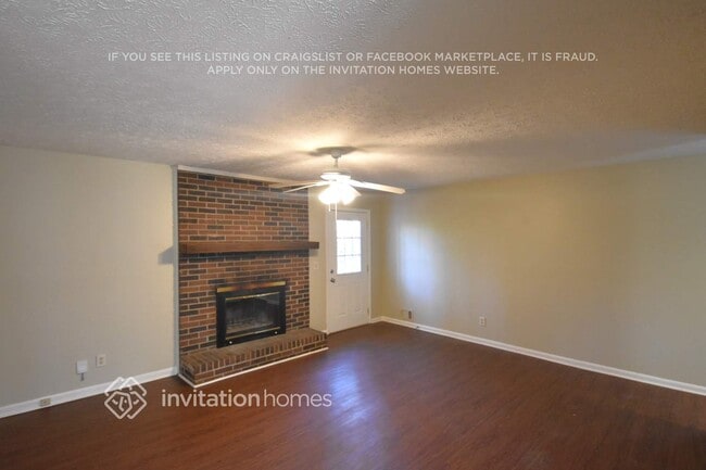 2727 King Arthur Ct in Buford, GA - Foto de edificio - Building Photo