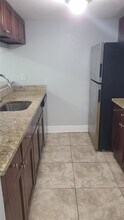 7102 Waterside Dr in Tampa, FL - Building Photo - Building Photo