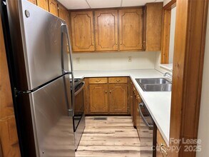 135 Hillcrest Dr in Lincolnton, NC - Building Photo - Building Photo