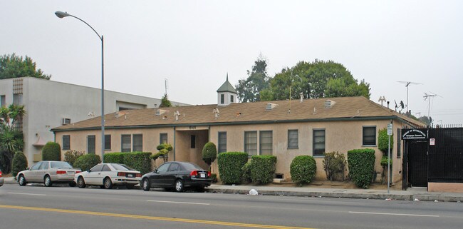 1940 S Robertson Blvd in Los Angeles, CA - Building Photo - Building Photo