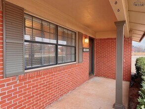 4715 Coronado Ave in Wichita Falls, TX - Foto de edificio - Building Photo