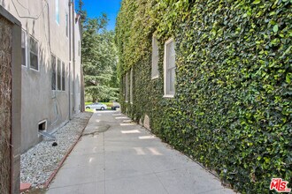 617 N Plymouth Blvd in Los Angeles, CA - Building Photo - Building Photo