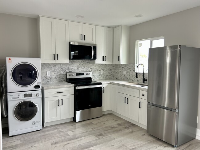5534 Santa Barbara Ave, Unit New Studio Available