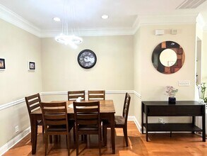 31 Mallard Pl in Secaucus, NJ - Building Photo - Building Photo