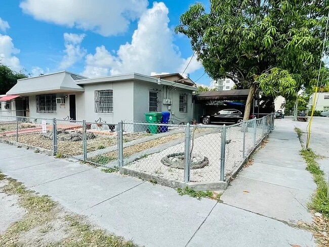property at 1445 NW 16th Ave
