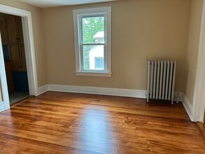 280 Hamilton Ave in Norwich, CT - Building Photo - Building Photo