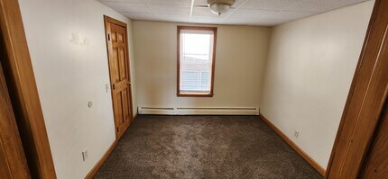 8 Bond St, Unit 10A in Fitchburg, MA - Foto de edificio - Building Photo