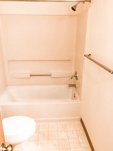 2136 Stirrup Ln-Unit -C202 in Toledo, OH - Building Photo - Building Photo