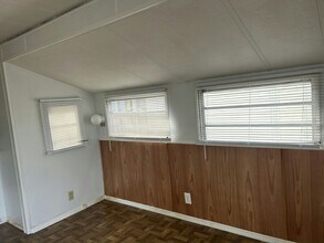 38651 Tarr Dr in Zephyrhills, FL - Building Photo - Building Photo